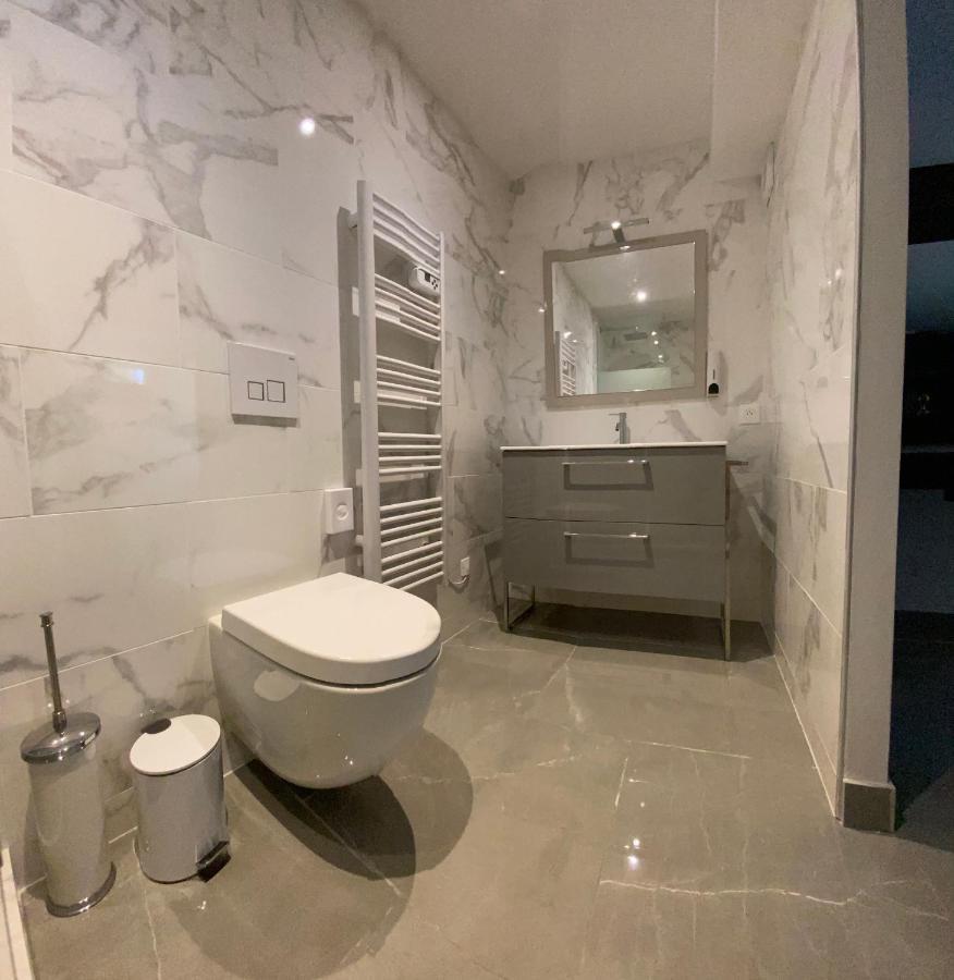 Amity. Exclusive Poolside Garden Apartment Сарла-ла-Канеда Екстер'єр фото